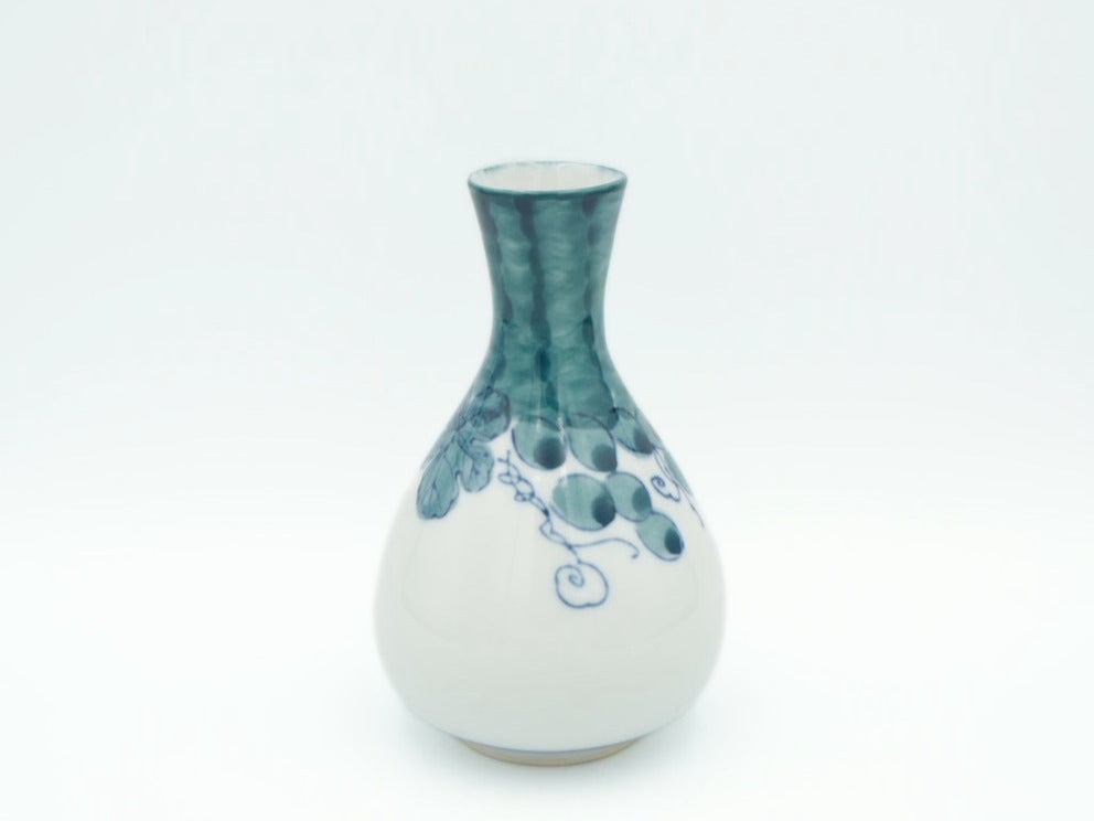 Japanese Blue and White Sometsuke Grape Tokkuri Sake Bottle — Sanpo, Showa Period, Arita or Kyo Ware