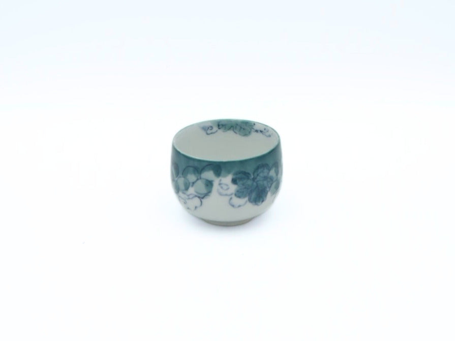 Japanese Blue and White Sometsuke Grape Tokkuri Sake Bottle — Sanpo, Showa Period, Arita or Kyo Ware