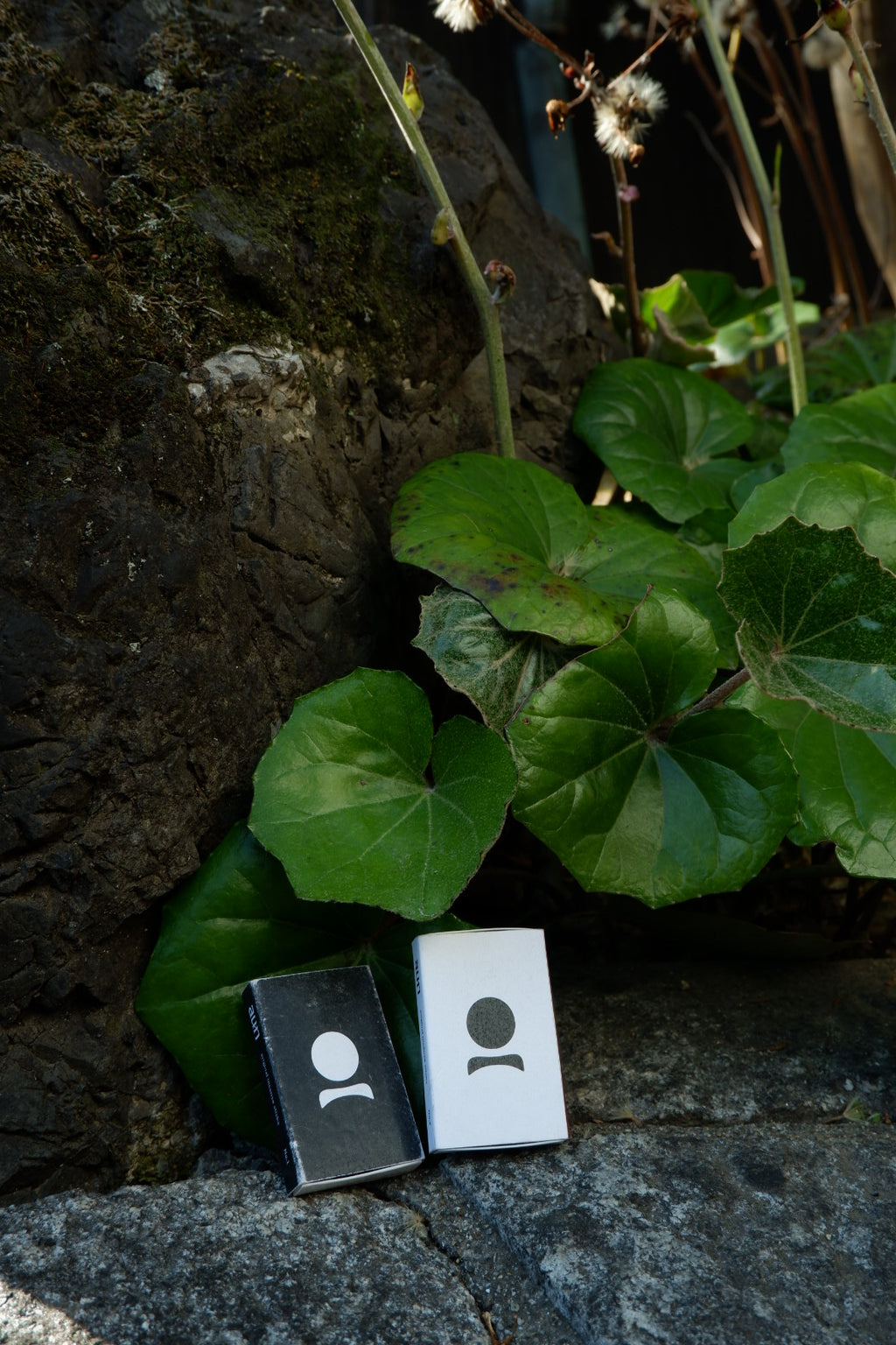 Incense Match No.1 / black